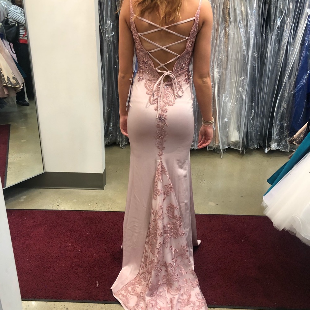 Gorgeous prom dress for sale✨